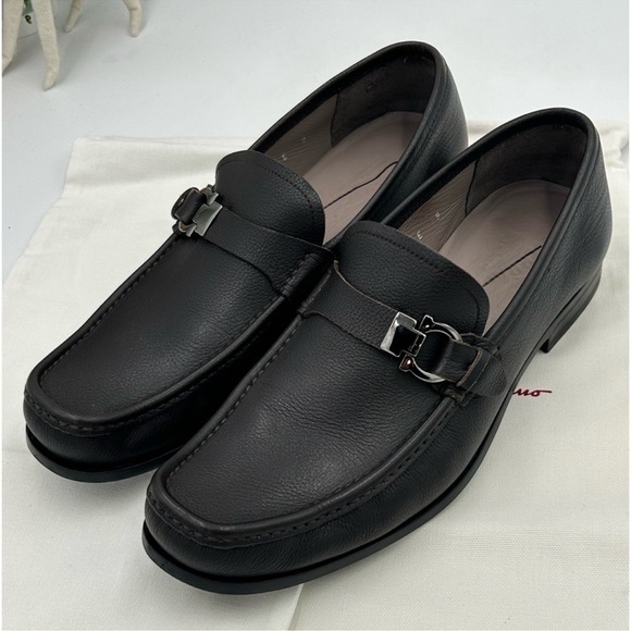 Men’s Salvatore, Ferragamo Gancini leather loafers size 9E made in Italy main image 8
